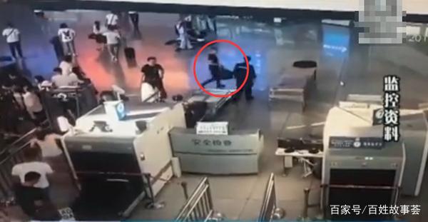 男子過安檢時拔腿就跑，被民警抓獲后一查傻了眼：心虛，跑習(xí)慣了