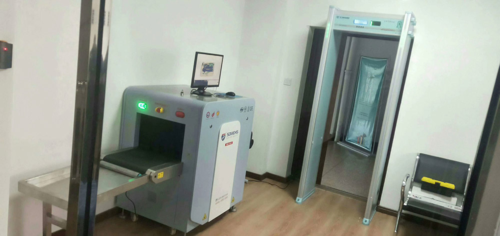 守門神安檢機、安檢門等安檢設備在大連海事法院安裝調試完成并投入使用